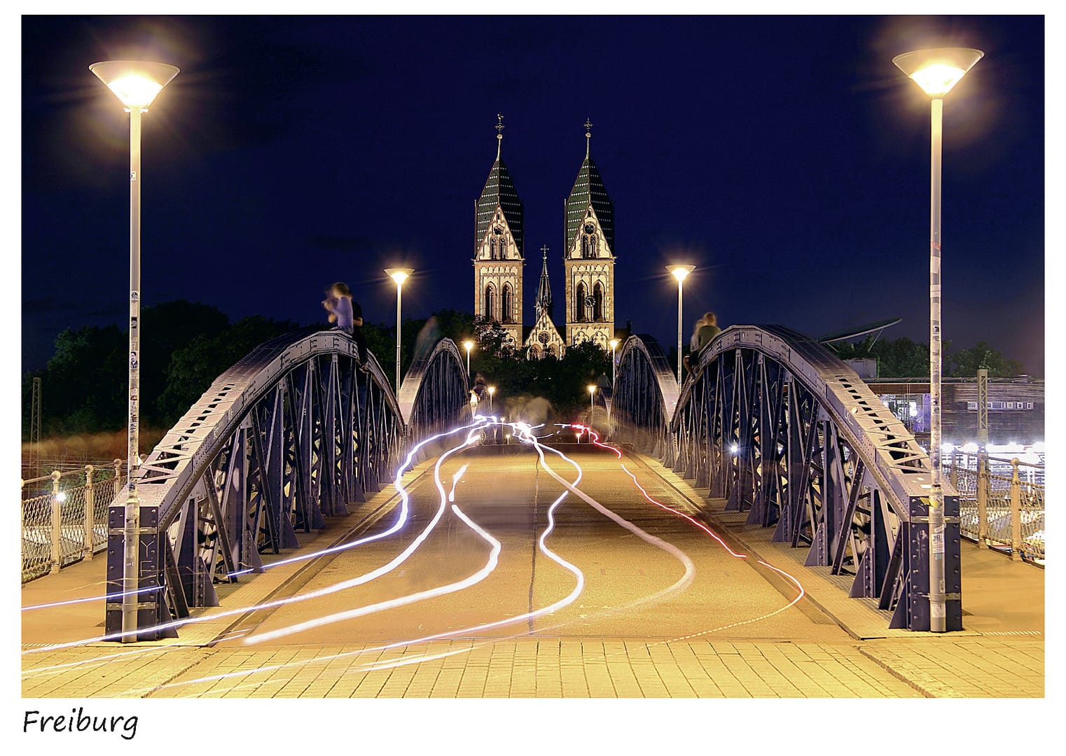 Wiwilibrücke bei Nacht