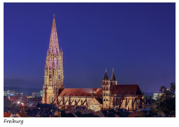 Illuminierter Münsterturm